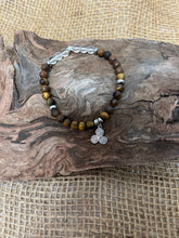 Load image into Gallery viewer, Small Beaded Bracelet with Charm