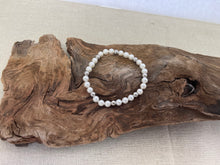 Load image into Gallery viewer, 6mm Pearl Stretch Bracelet
